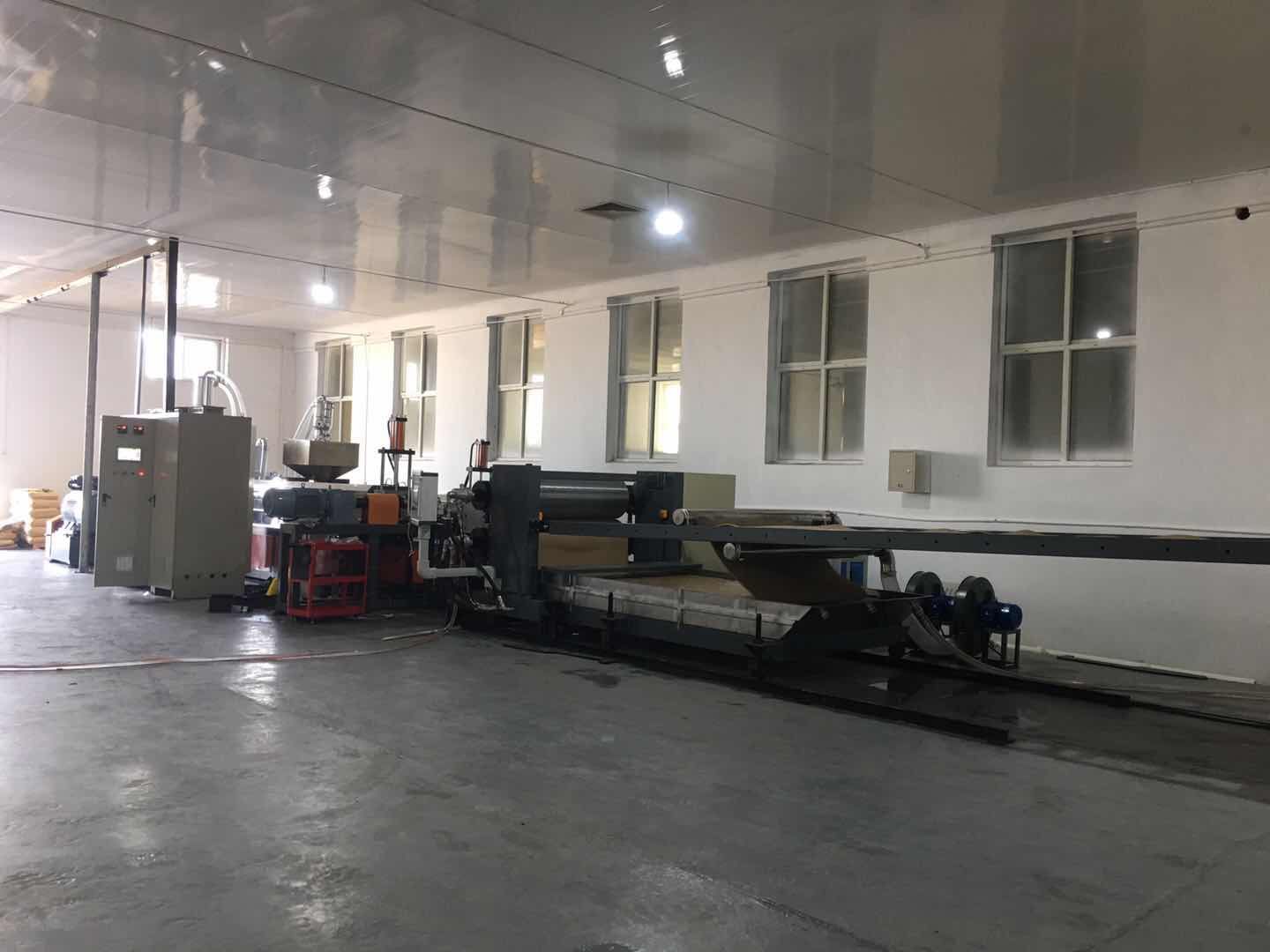 塑膠跑道生產(chǎn)線(xiàn)_JDL_塑膠跑道生產(chǎn)線(xiàn)